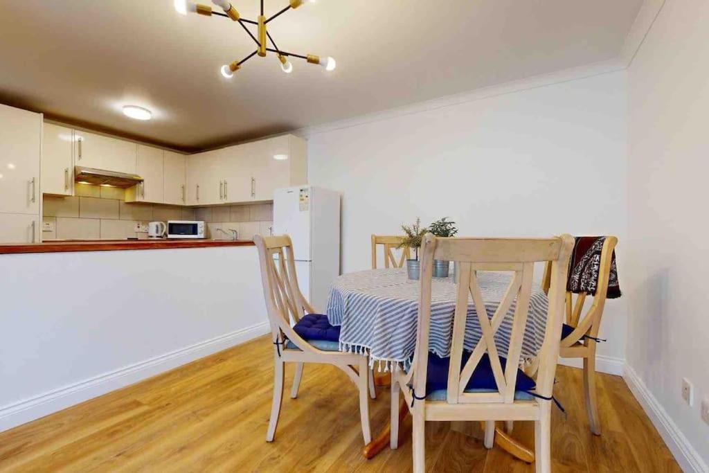 Luxstay 2br Earls Court Sleeps Up To 10 Apartament